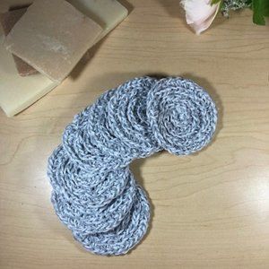 Re-usable face scrubbies